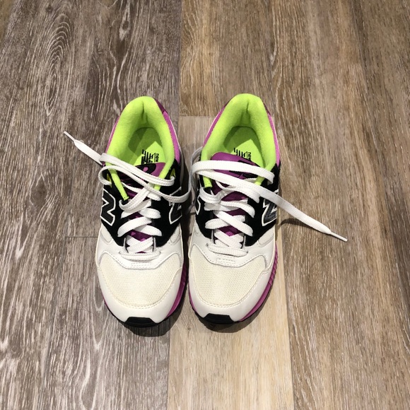 New balance running shoes - Picture 1 of 3